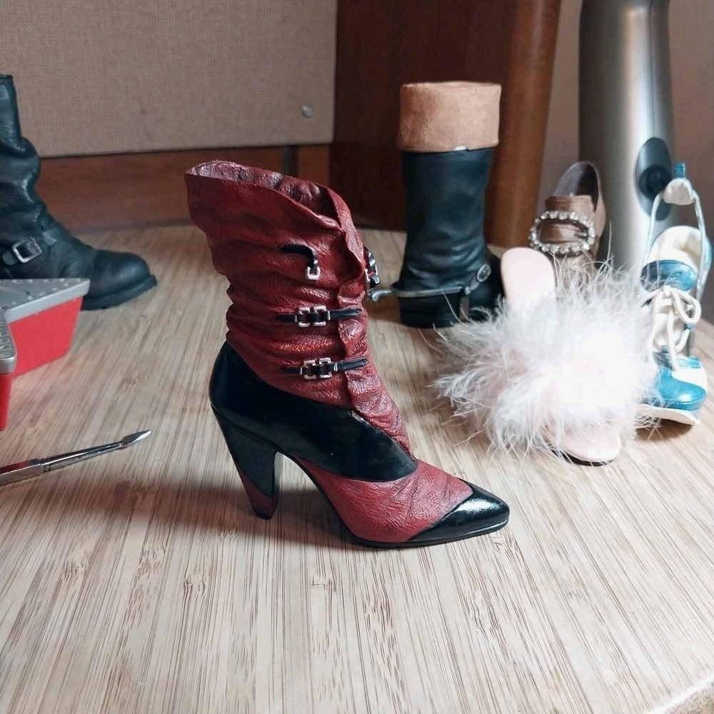 Just The Right Shoe By Raine Lot Of 6 Collector Shoes  & 2003 Trinket Box READ - Picture 15 of 16